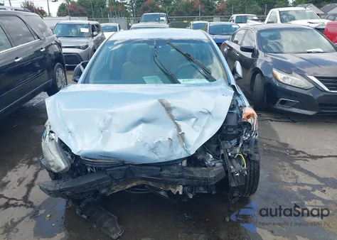 2012 Hyundai Elantra Gls (Ulsan Plant) z USA, uszkodzony, nr VIN KMHDH4AE2CU265832